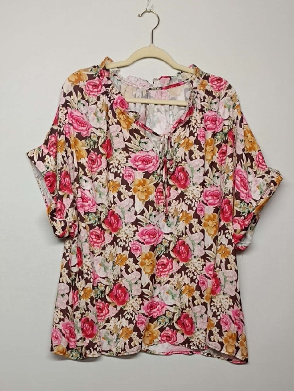 Floral Short-Sleeve V-Neck Blouse in Pink and Brown